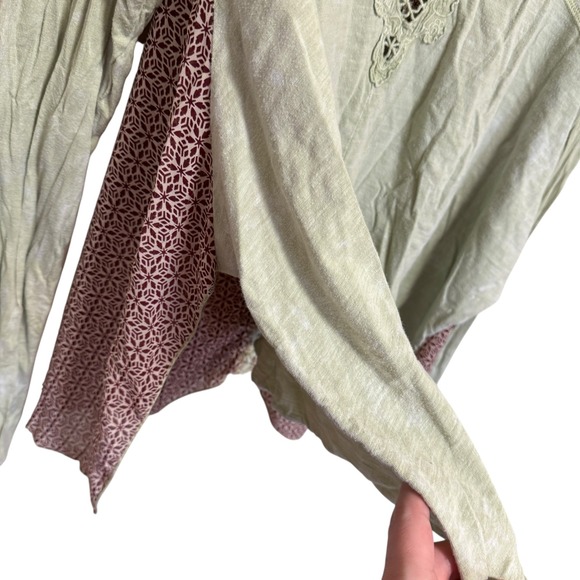 Gimmicks by BKE Womens Oversized Lagenlook Top Large Crochet Mixed Media Boho - Picture 3 of 15